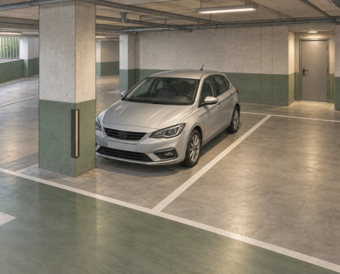 Ilustración de un coche aparcado junto a una columna en un garaje residencial, con una plaza vacía al lado.
